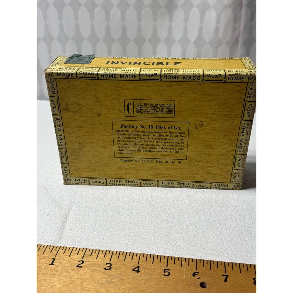 Vintage Hamilton Harris & Co Home Made Cigar Box‎ Invincible Collectible Tin